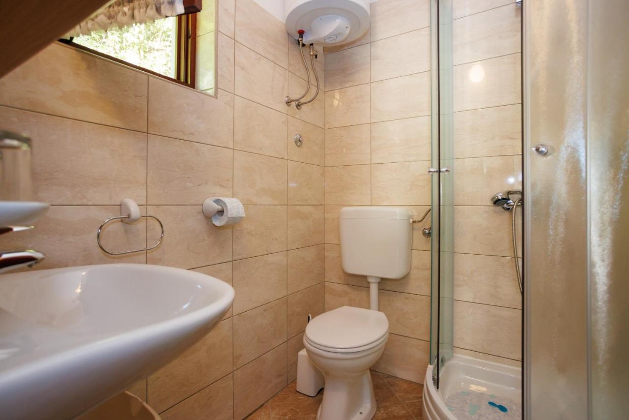 Apartment Studio Close To Sea Крк Экстерьер фото